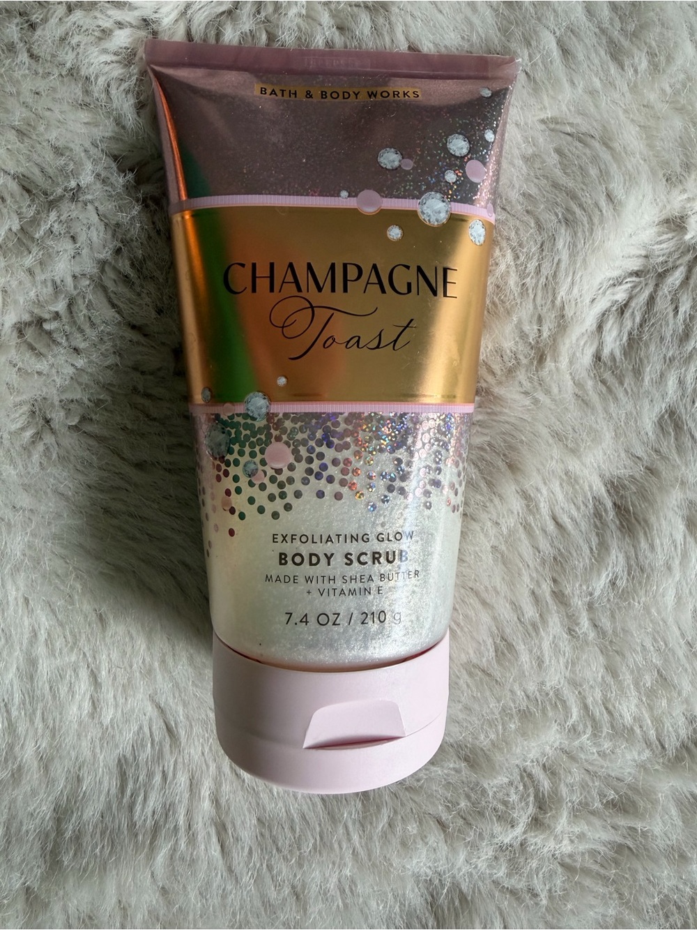 Bath & body works  body scrub .New open box